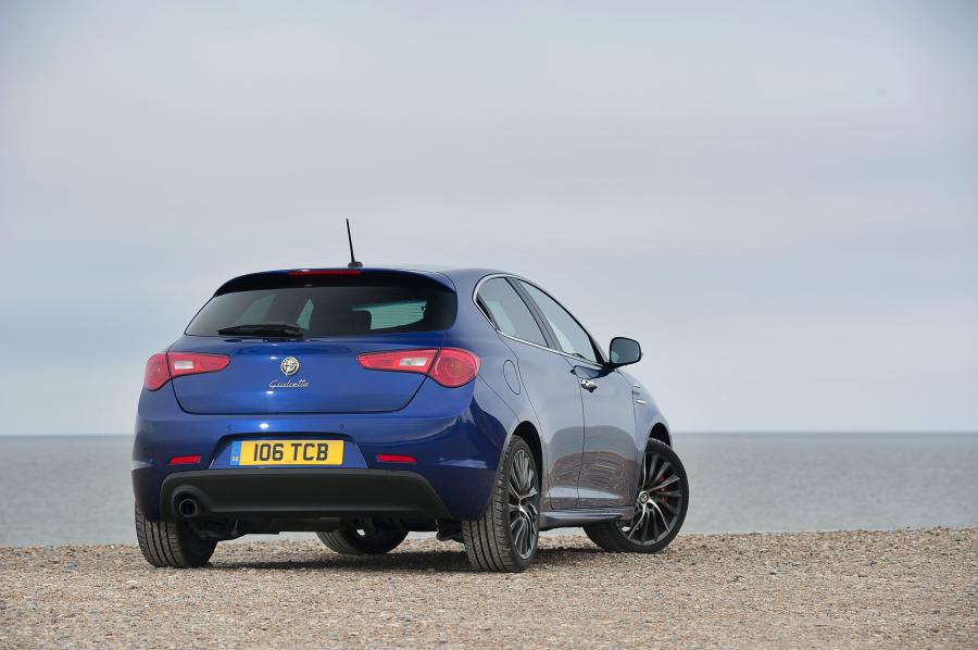  Alfa Romeo Giulietta Sportiva (940) 2014 года  (UK) (фото 9 из 48)